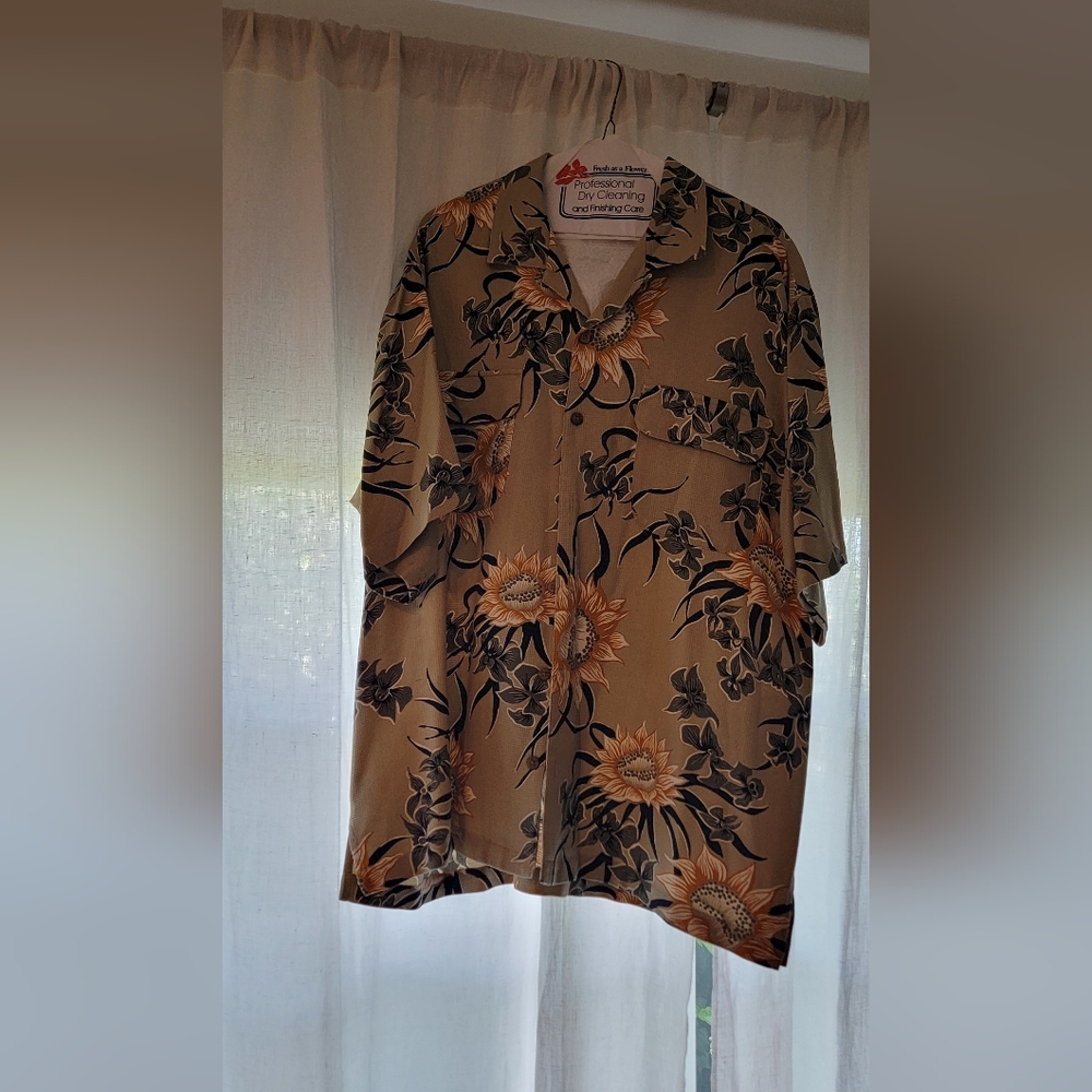 Hawaiian Floral Men's Shirt - Tan and Black